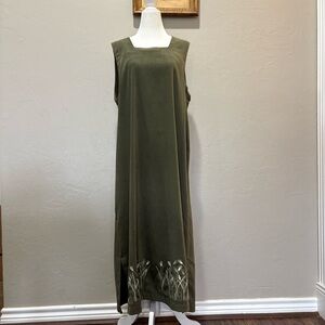 Decorated Originals Olive Green Sleeveless Midi Dress – Embroidered Hem  LG